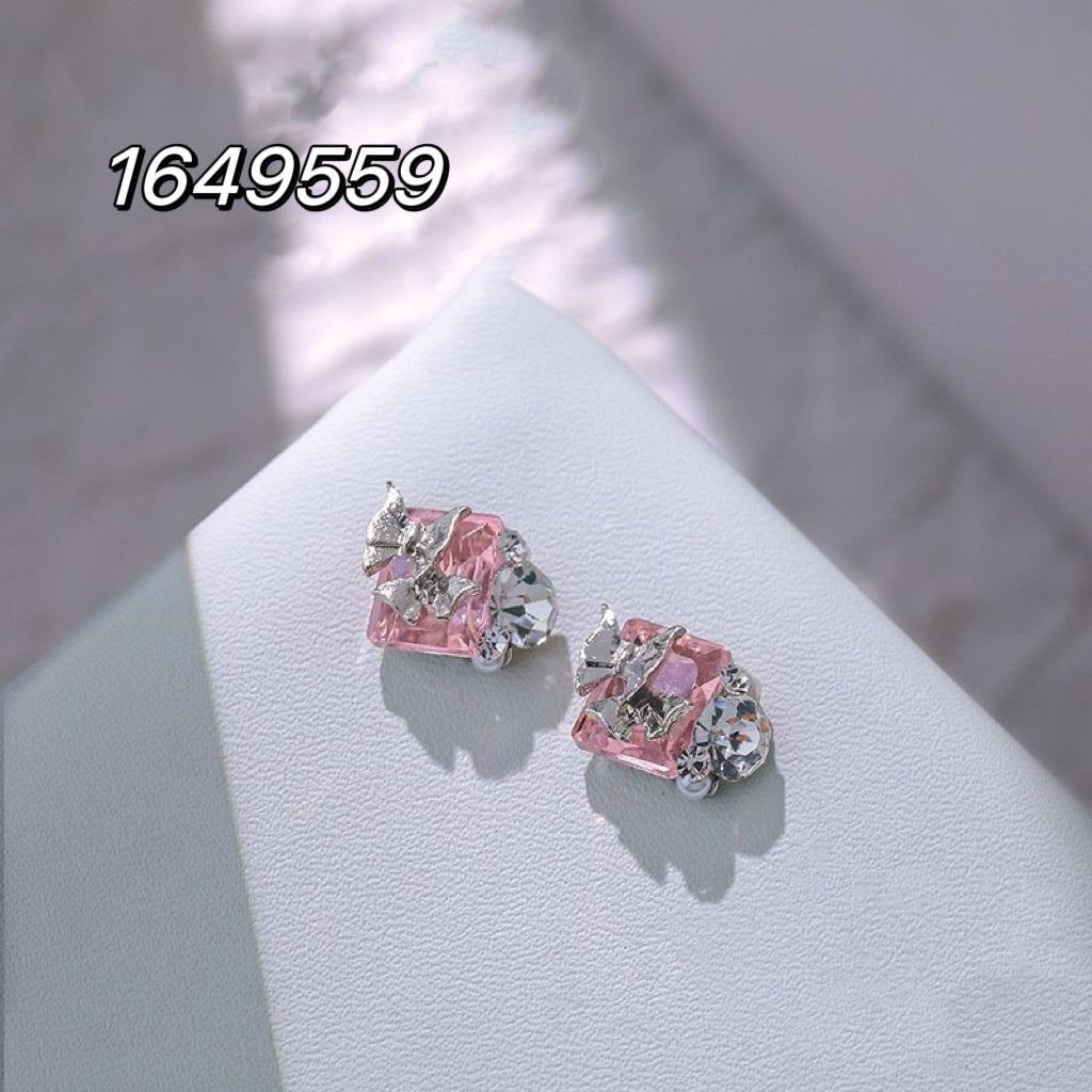 1649559 11*14mm Crystal Pink Right Rectangle Pile Diamond with 2 Butterfly Each Pack 2pcs