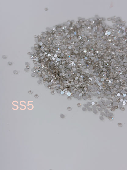 White Flat Base Diamond Collection