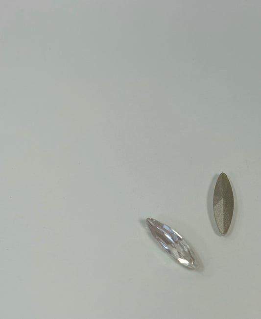 1091809 Nail Formula Pointed Base 3*10mm Long Marquise Diamond 2pcs