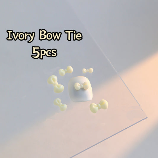 3D Nail Art Resin Kitty Ivory Bow Tie