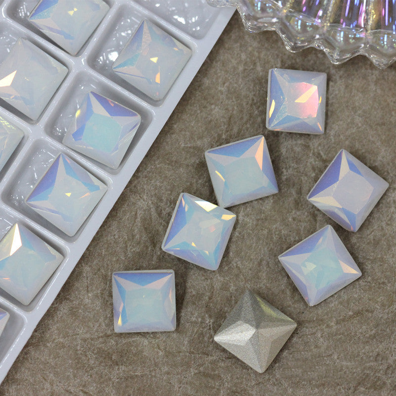 Nail Formula Pointed Base Egg White Diamond
