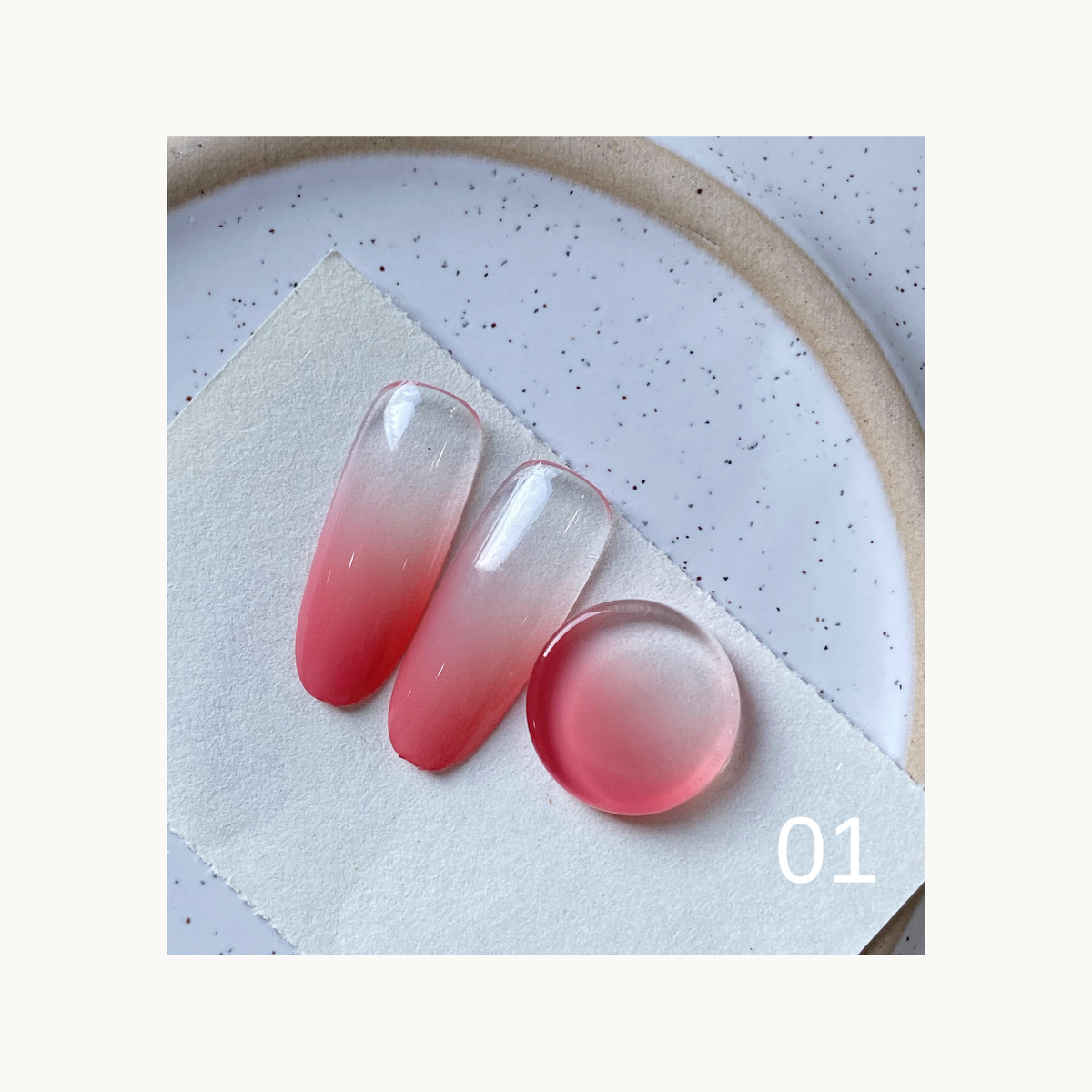 QINGYOU coral-red gradient gel swatches with a round sample, shade 01