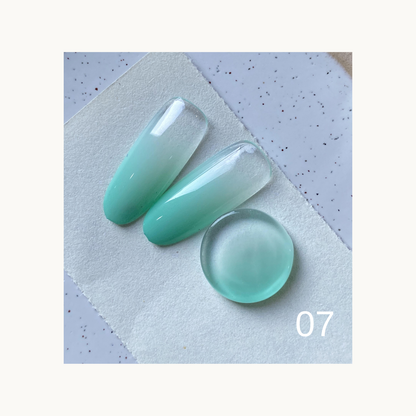 QINGYOU mint-green gradient gel swatches with a round sample, shade 07