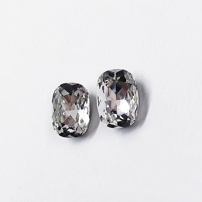 1656301 Nail Formula Pointed Base 8*10mm Baguette Round Diamond White 2pcs