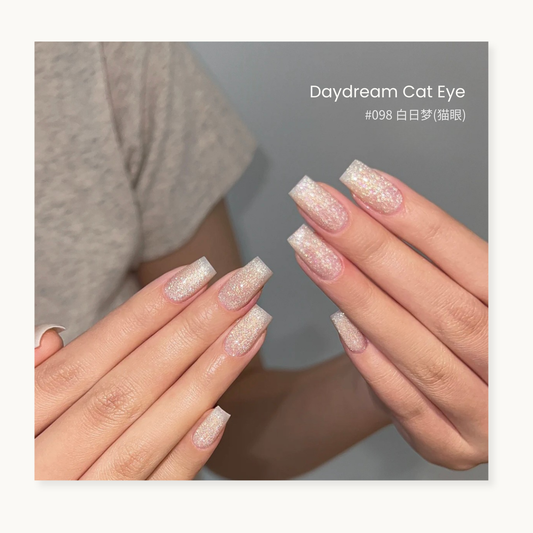 Daydream cat-eye gel nail polish manicure in pale pink