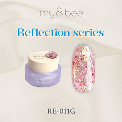 MY&BEE Reflection RE-011G soft pink aurora holographic glitter gel with rosy shimmer and light-reflecting flakes, shown on nail swatch.