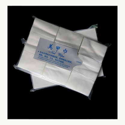 Professional lint free nail wipes for gel polish removal and nail cleansing, disposable salon supplies in North America