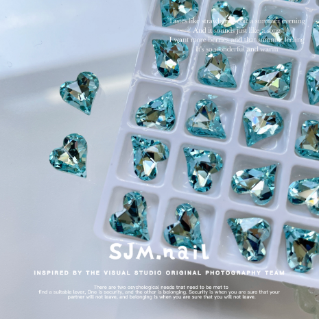 Nail Formula 8*9mm Heart Crystal K9 4pcs