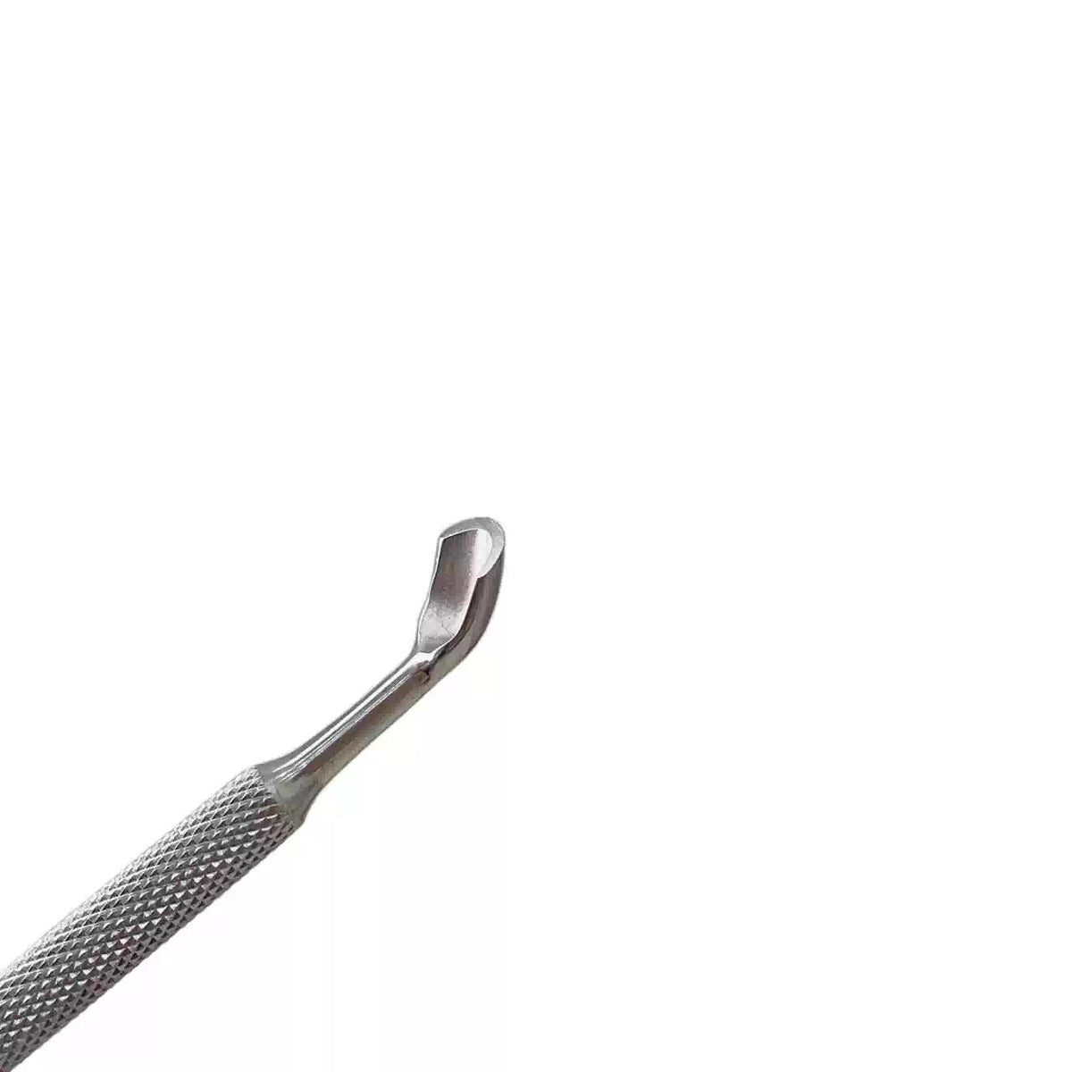 Close-up of curved spoon end on YHH cuticle pusher