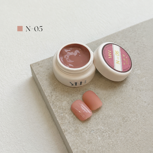 Muted rose pink nail color gel pot with glossy and matte swatches