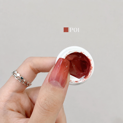 YHH Patting Painting Chrome-Rubbable Pot Gel 5g, shade P01 – gel in an open pot beside a painted nail.