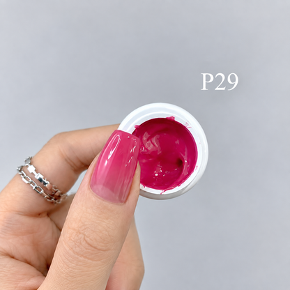 YHH Patting Painting Chrome-Rubbable Pot Gel 5g, shade P29 – gel in an open pot beside a painted nail.