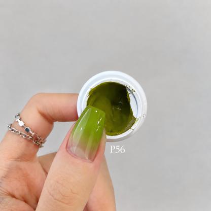 YHH Patting Painting Chrome-Rubbable Pot Gel 5g, shade P56 – gel in an open pot beside a painted nail.