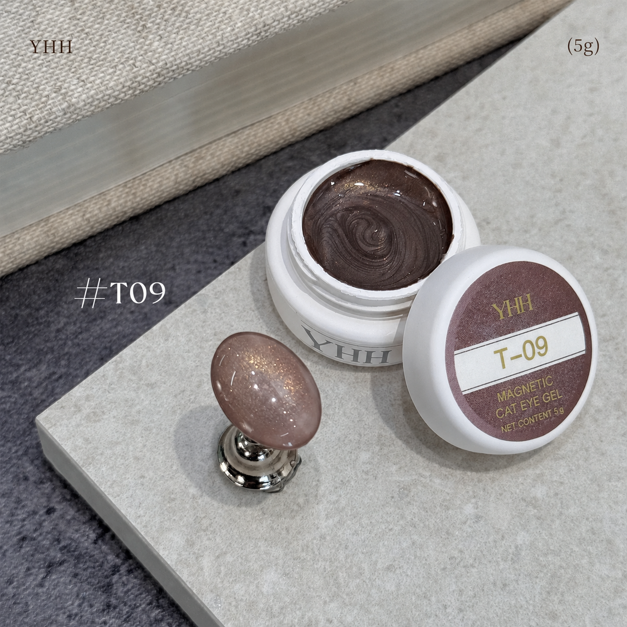 YHH T Series Magnetic Cat Eye Gel T09, 5 g pot with magnetic cat eye nail swatch