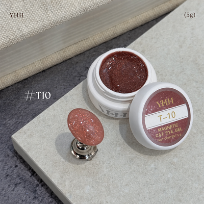 YHH T Series Magnetic Cat Eye Gel T10, 5 g pot with magnetic cat eye nail swatch
