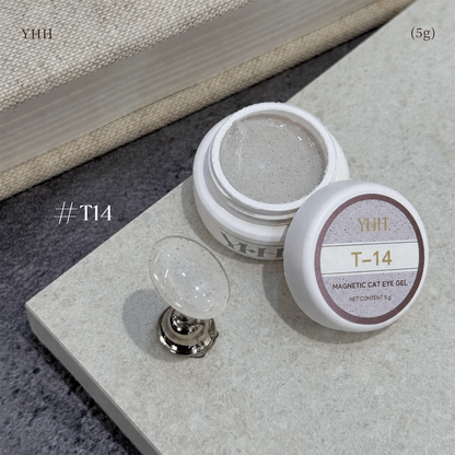 YHH T Series Magnetic Cat Eye Gel T14, 5 g pot with magnetic cat eye nail swatch