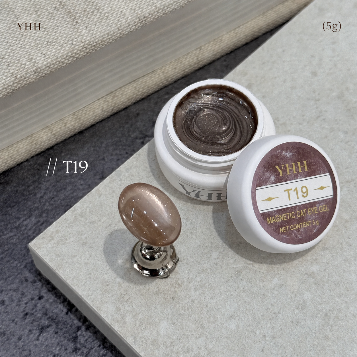YHH T Series Magnetic Cat Eye Gel T19, 5 g pot with magnetic cat eye nail swatch