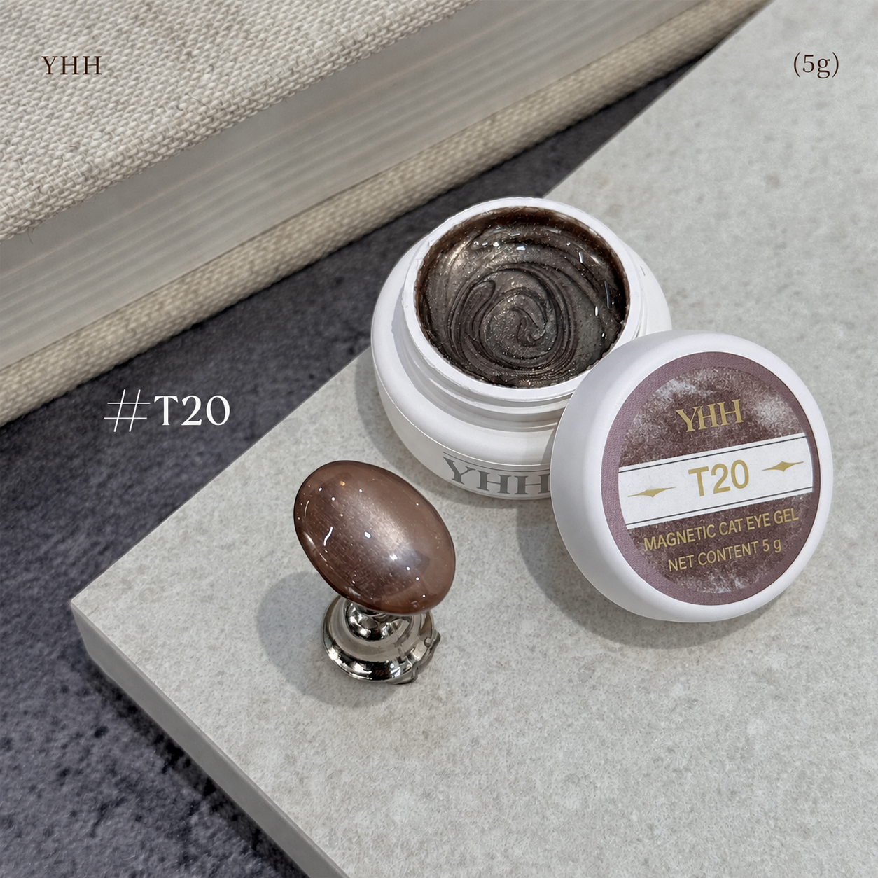 YHH T Series Magnetic Cat Eye Gel T20, 5 g pot with magnetic cat eye nail swatch