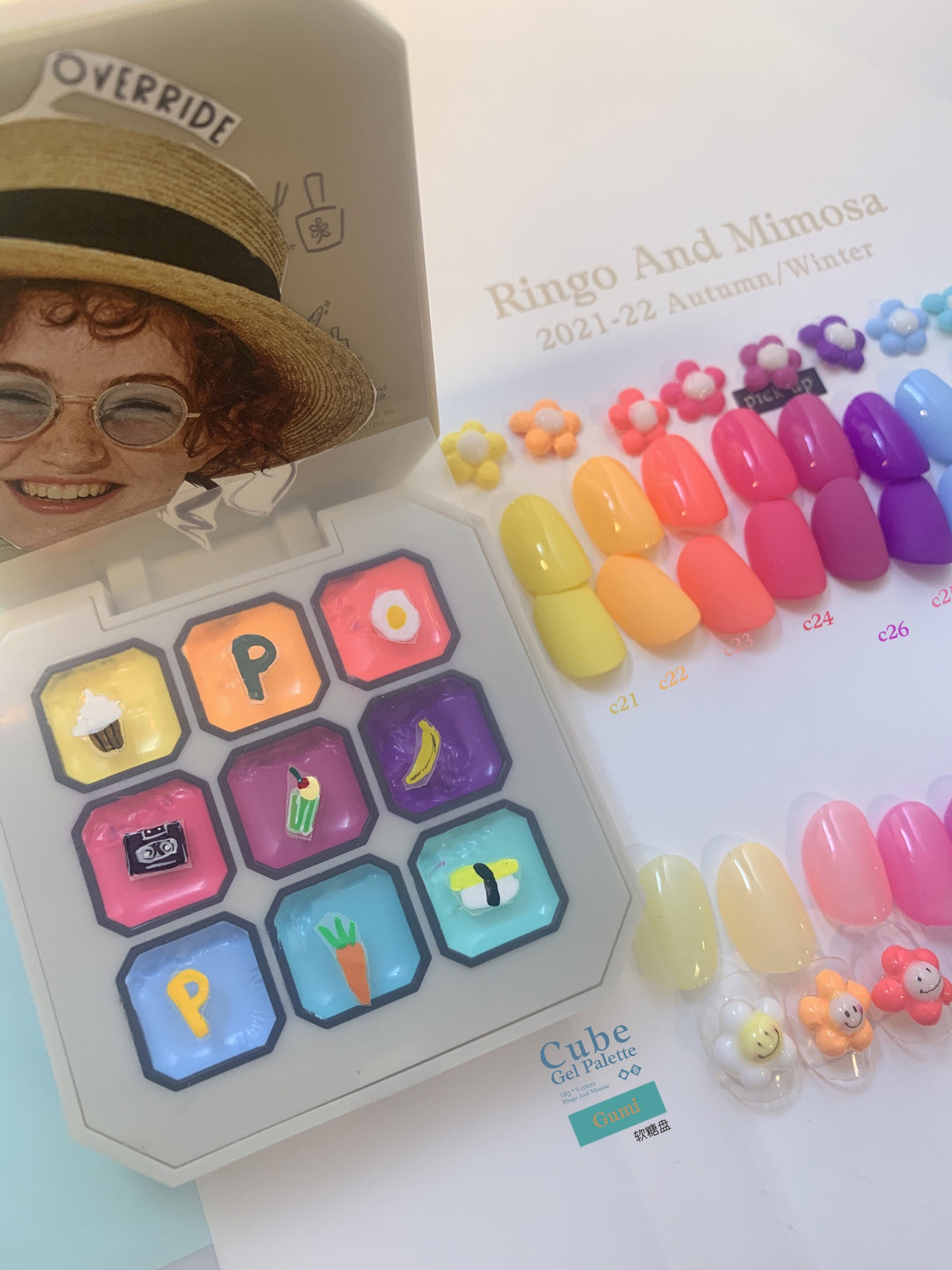 Gumi soft gel palette with color tips and raised flower accents