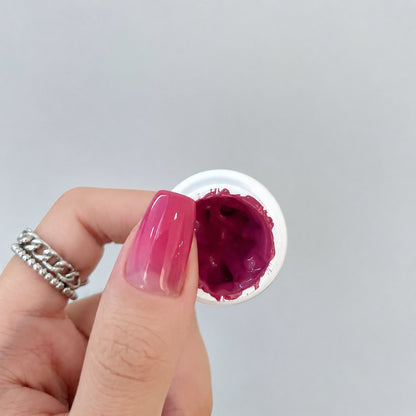 YHH Patting Painting Chrome-Rubbable Pot Gel 5g, shade P30 – deep raspberry-plum gel pot with painted nail swatch.