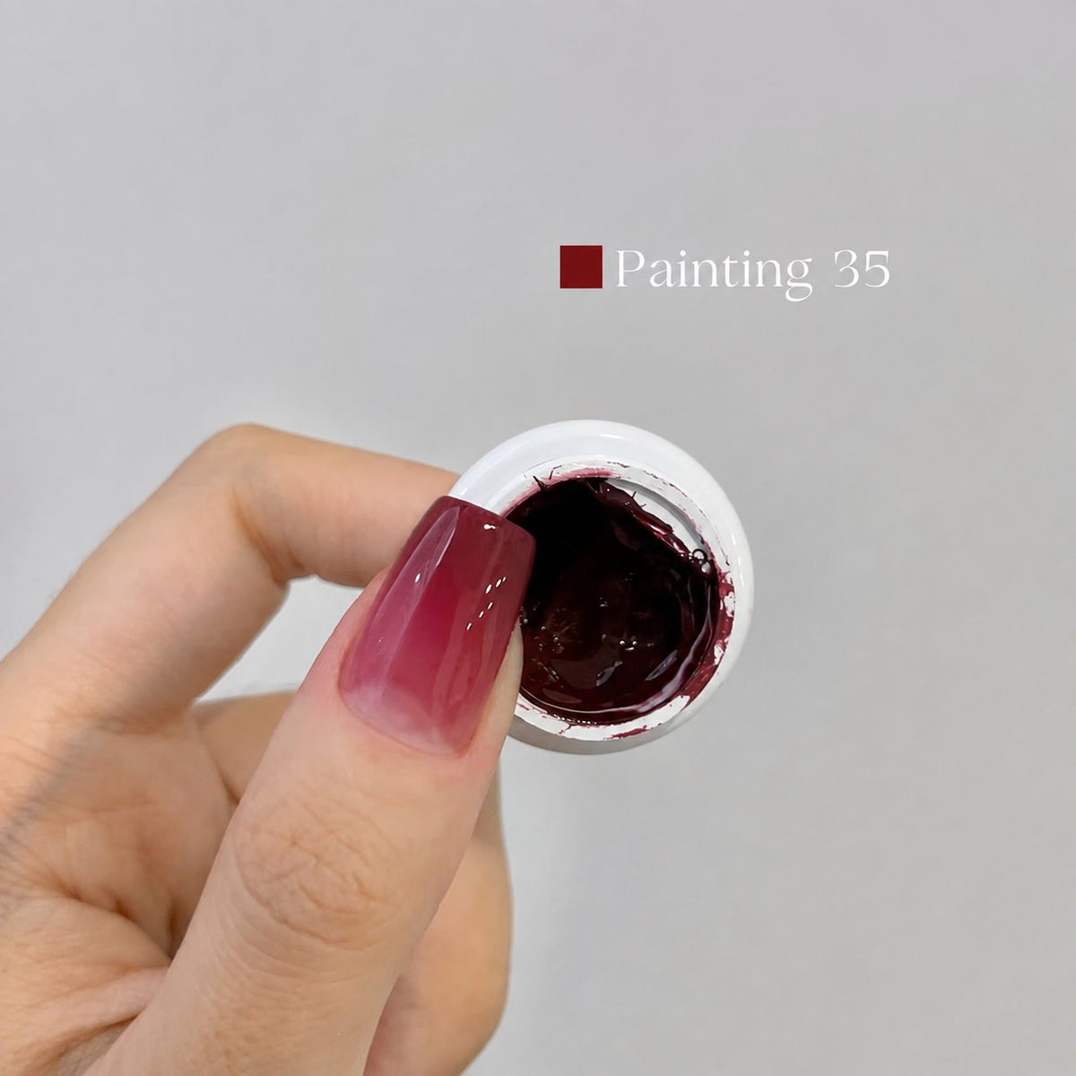 YHH Patting Painting Chrome-Rubbable Pot Gel 5g, shade P35 – very dark burgundy gel pot with painted nail swatch.